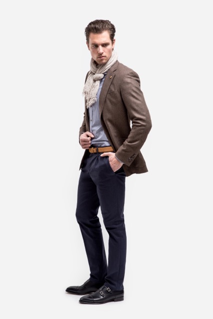 Tailored Business and Casual Suit to Impress